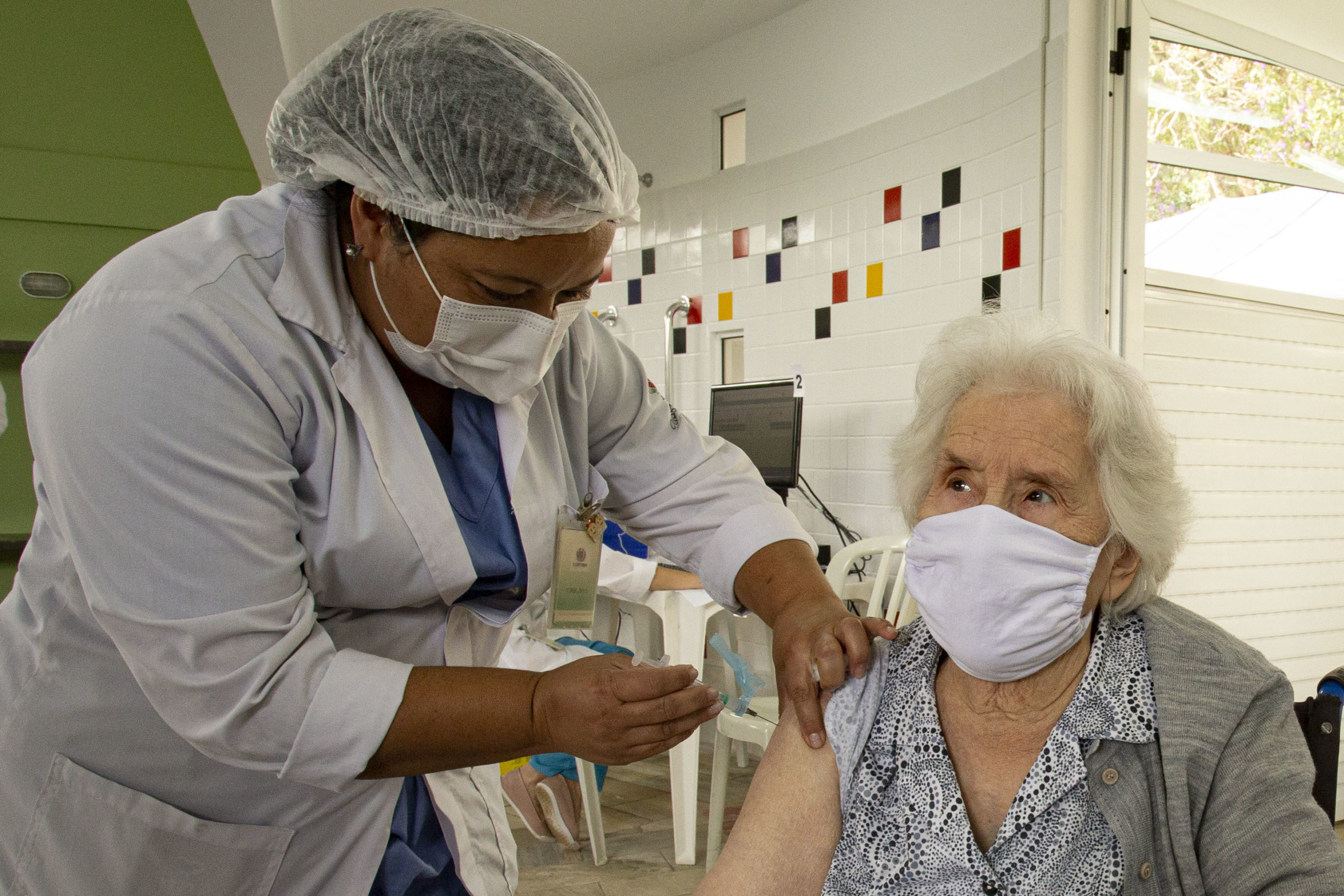 Vacinação idosos contra a Covid-19 -Ricardo Marajó/SMCS - Curitiba/PR