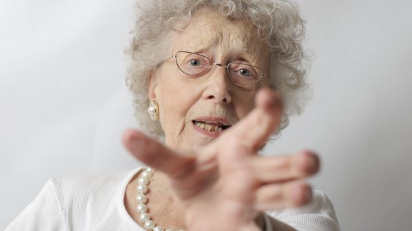 Mulheres idosas estão entre as principais vítimas de violência