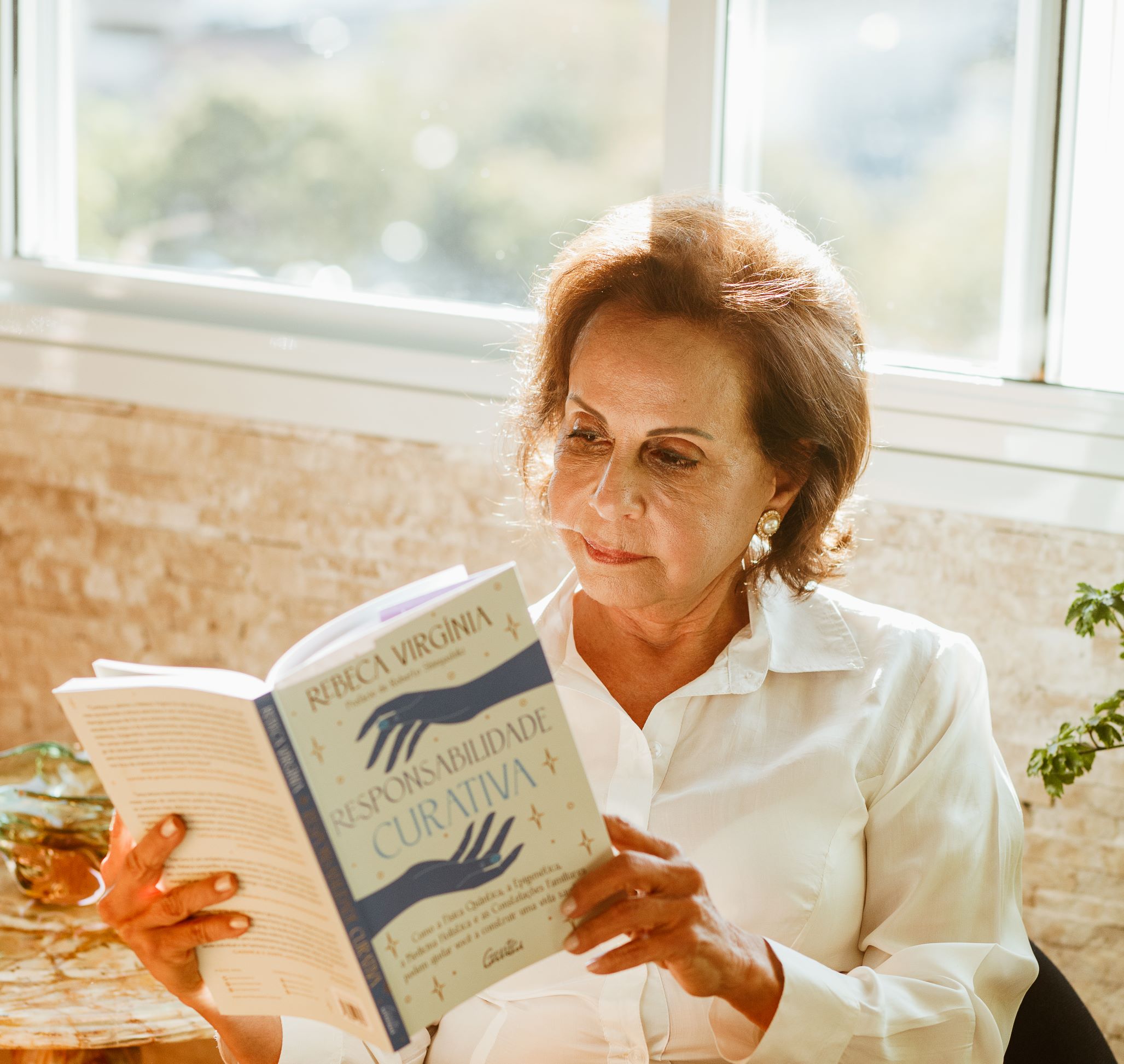 Rebeca Vírginia - escritora, reinvenção aos 70